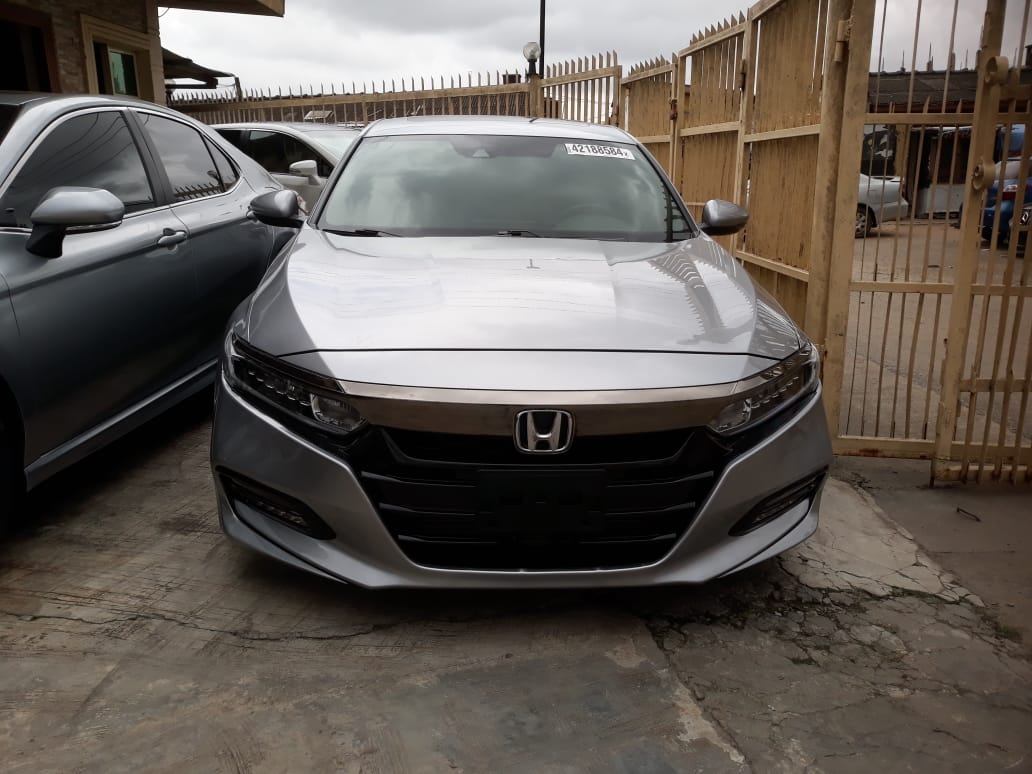 
								2018 HONDA ACCORD SPORT full									